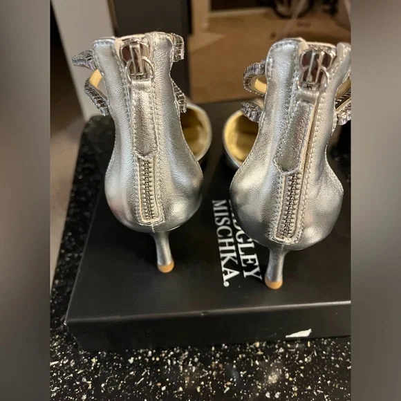 178$$ NIB 7.5 BADGLEY MISCHKA COLLECTION LILIBETH KITTEN HEEL ANKLE STRAP PUMP - Picture 13 of 14